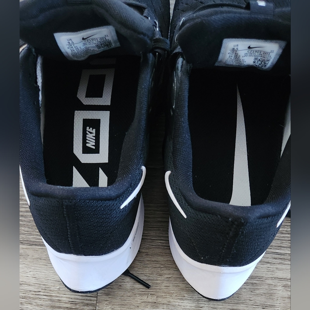 **EXCELLENT** Nike Air Zoom Pegasus 38 Sz 9.5 Black White Flyknit $120 Retail - Picture 4 of 9